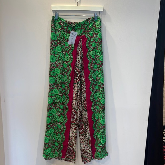 Pair of Wide Leg Pants With Side Slits - Picture 1 of 7